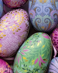 SM2886_Sara Miller Beautiful egg tins